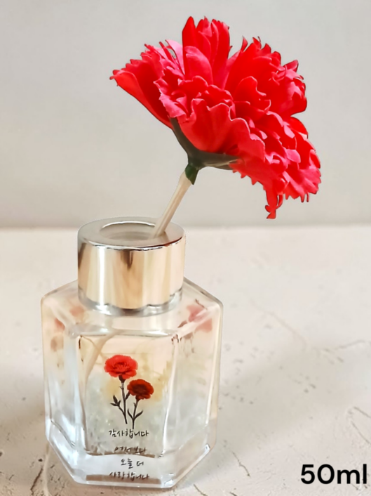 카네이션 커스텀 디퓨저 (50ml) : 12,000원 (선물 포장 포함)