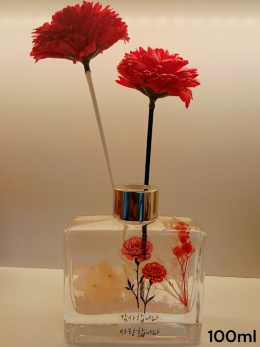 카네이션 커스텀 디퓨저 (100ml) : 24,000원 (선물 포장 포함)
